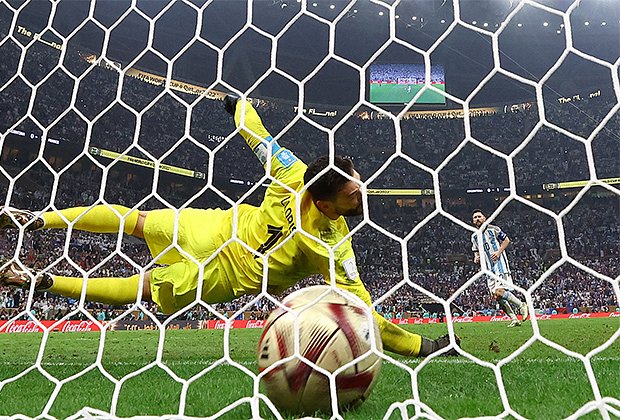 Аргентина — Франция. Уго Льорис бессилен. Очередной гол Лео Месси с точки