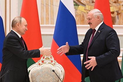 Путин поддержал идею подготовки самолетов с ядерными боезарядами в Белоруссии