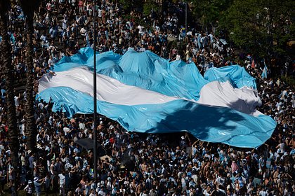 Игроков сборной Аргентины эвакуировали на вертолетах с чемпионского парада