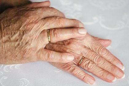 Пенсионерка вышла замуж за возлюбленного после 60 лет разлуки