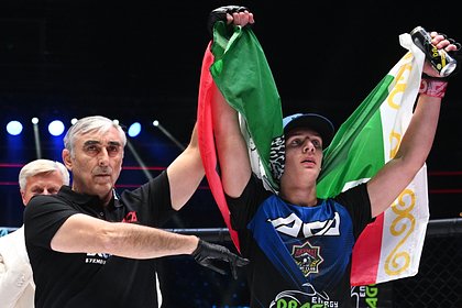 Сын Кадырова одержал первую победу в ММА в 16 лет