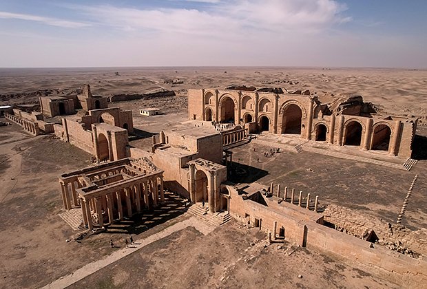 Древний город Хатра, расположенный в 110 километрах от Мосула, был сильно разрушен во время оккупации боевиками ИГ