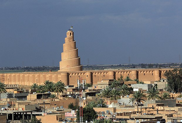 До 892 года Самарра оставалась столицей исламского мира