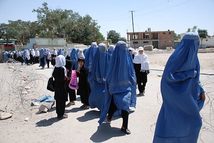 ООН осудила решение талибов отстранить женщин от работы в НПО