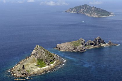 Япония назвала неприемлемыми заходы китайских кораблей в зону островов Сенкаку