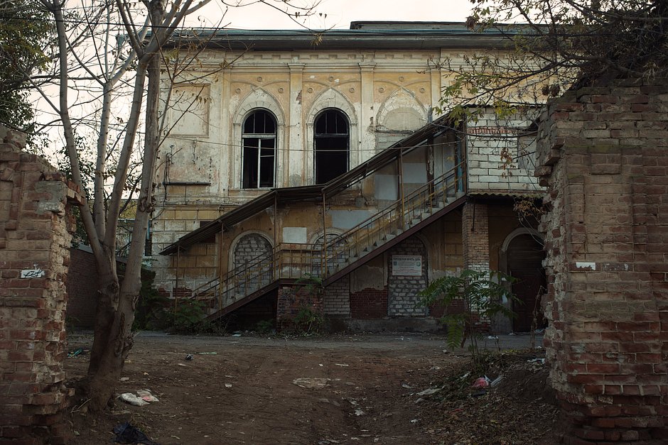 Заброшенная персидская мечеть