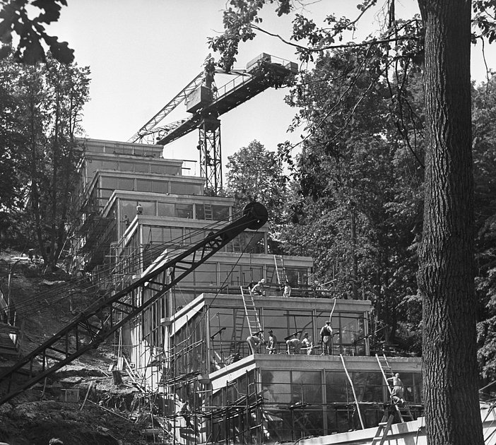 Строительство эскалаторной галереи на Ленинских горах в Москве, 1959 год