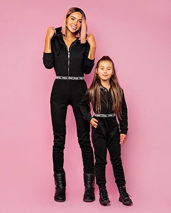 Оксана Самойлова с дочерью Ариелой в рекламе IAmSpecial
