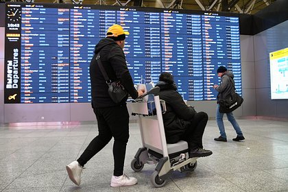 В аэропортах Москвы были массово отменены и задержаны рейсы