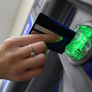 Переводы россиян за рубеж выросли в 27 раз
