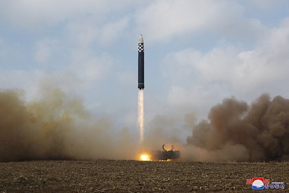 Северная Корея запустила баллистическую ракету в сторону Японии