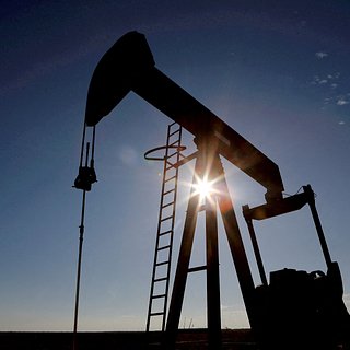 Нефть подорожала до максимума почти за месяц