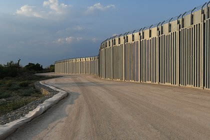 Решение Греции построить забор на границе с Турцией объяснили