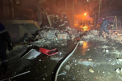 Пожарные ликвидировали открытое горение в пятиэтажке в Хасавюрте