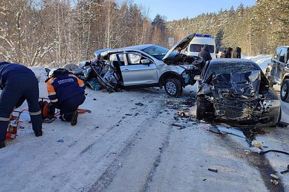 Девять человек пострадали в ДТП на трассе в российском регионе