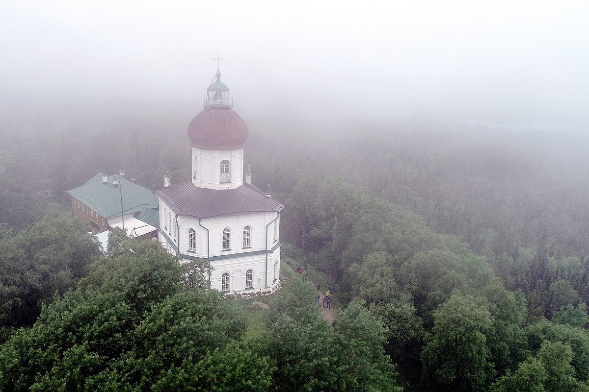 Свято-Вознесенский храм-маяк скита Соловецкого монастыря