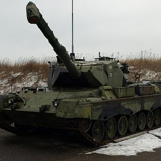 В Польше пообещали вынудить ЕС передать танки Украине