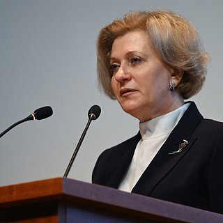 Анна Попова