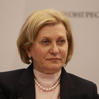 Анна Попова 