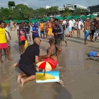 Мужик случайно сломал пляж | БОРЩ | ВКонтакте