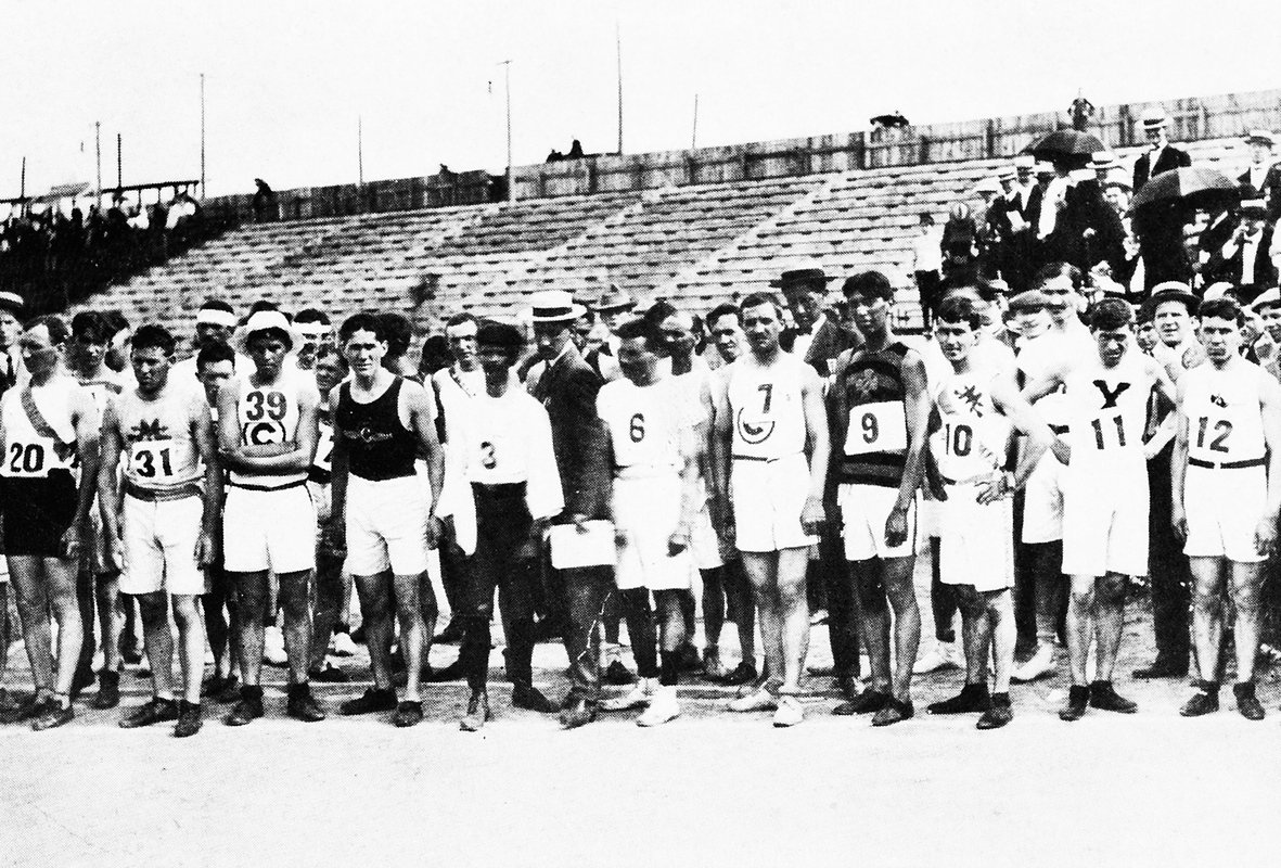 Старт олимпийского марафона-1904
