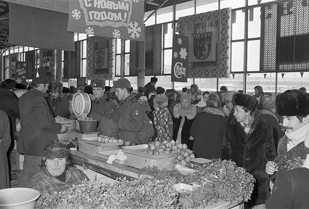 Рижский рынок в 1988 году. Фото: Великжанин Виктор, Соколов Дмитрий / ТАСС