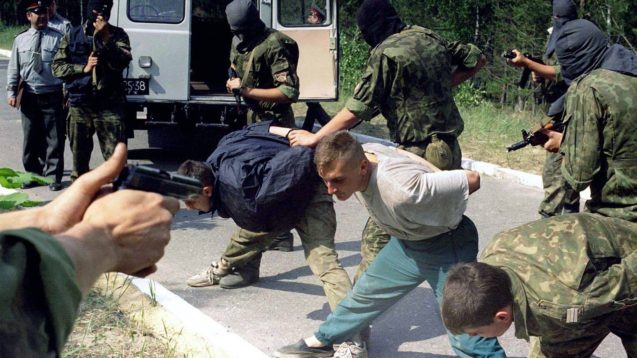 altaifish.ru :: ТВ: украинская армия пошла по стопам российской - из солдат делают проституток