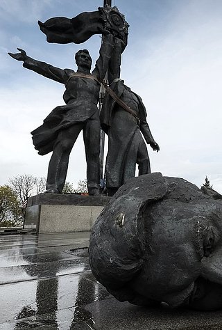 Памятники украины фото