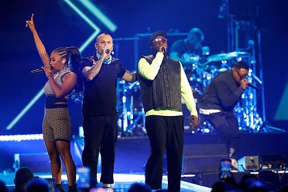 The Black Eyed Peas будут судиться с «какающими единорогами»