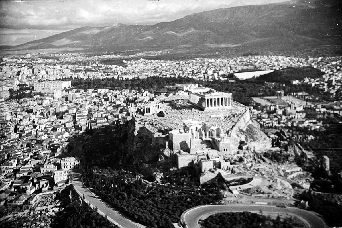 Вид с самолета на Афины, Акрополь и Парфенон