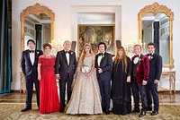 Турецкие Трампы. Платье за миллионы и 23 килограмма золота в подарок: как миллиардеры Турции женят своих наследников