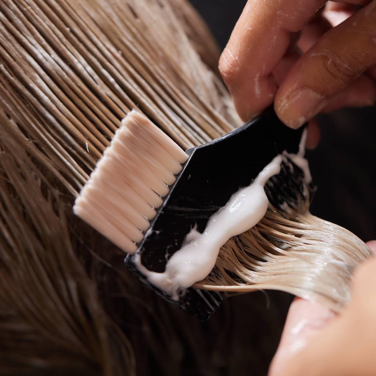 Как обесцветить волосы пудрой? - Блог KARAMELKASHOP