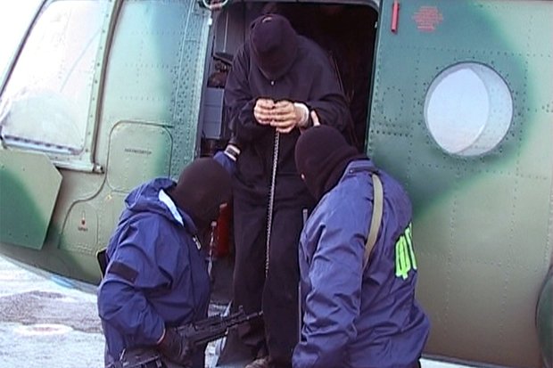 Задержанного террориста Али Тазиева (Магаса) этапируют в Москву. Фото: ЦОС ФСБ РФ / РИА Новости