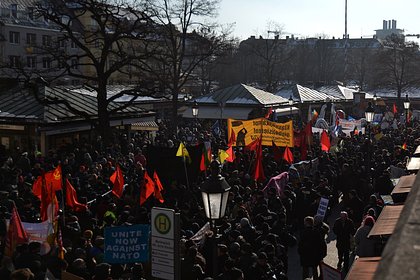 Сотни жителей Мюнхена вышли на демонстрацию против передачи танков Украине