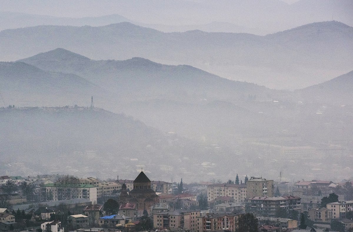 Вид на город Степанакерт (Ханкенди), 17 декабря 2020 года