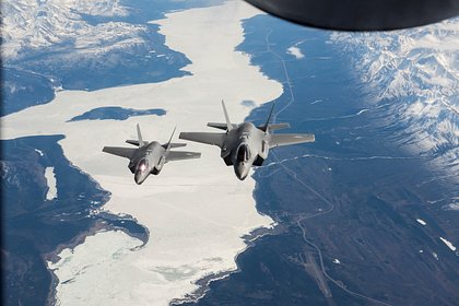Байрактар заявил о необходимости иметь разрешение США для использования F-35