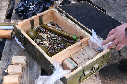 В Бердянске обнаружили схрон с боеприпасами и минами в заброшенном гараже