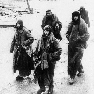 Немецкие солдаты на пути в плен,  Сталинград, 1943 год 