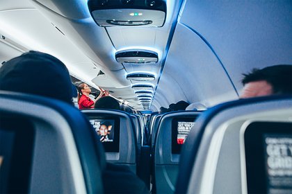 Стюардесса посоветовала отказаться от использования туалетной бумаги в самолете