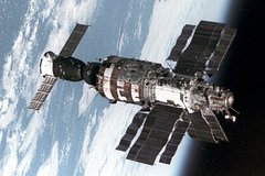 Орбитальная станция "Салют-7"
