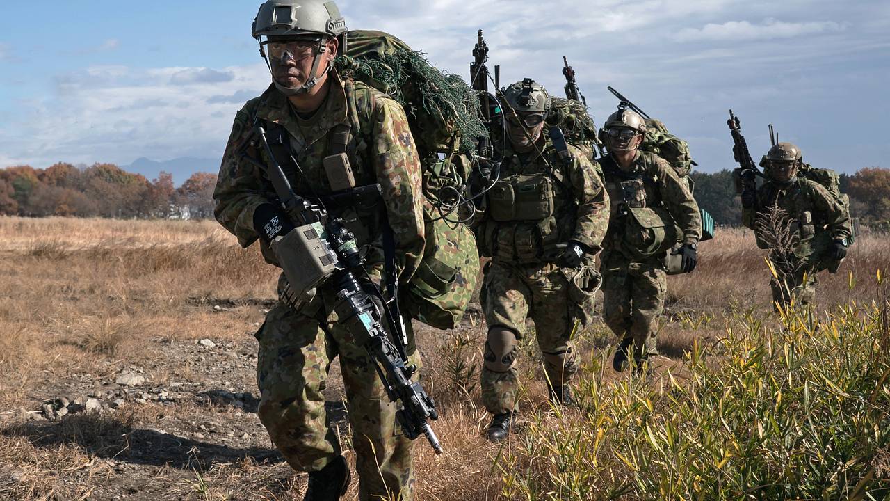 Тихоокеанский рубеж. Япония наращивает военную мощь и укрепляет союз с США.  Чем это угрожает России?: Политика: Мир: Lenta.ru