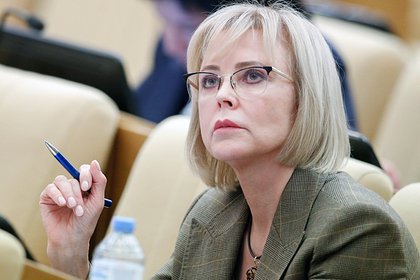 Российский депутат извинилась за слова об экстремистах-антипрививочниках