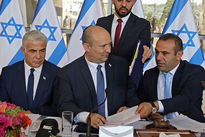 Экс-премьер Израиля обвинил страны Запада в остановке переговоров по Украине