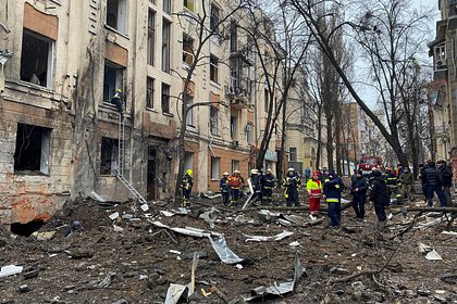На Украине заявили о трех пострадавших в результате попадания ракеты в Харькове