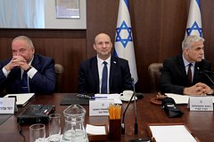 Экс-премьер Израиля рассказал о 17 черновиках соглашения России с Украиной