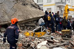 Вице-президент Турции раскрыл число жертв и пострадавших от землетрясения