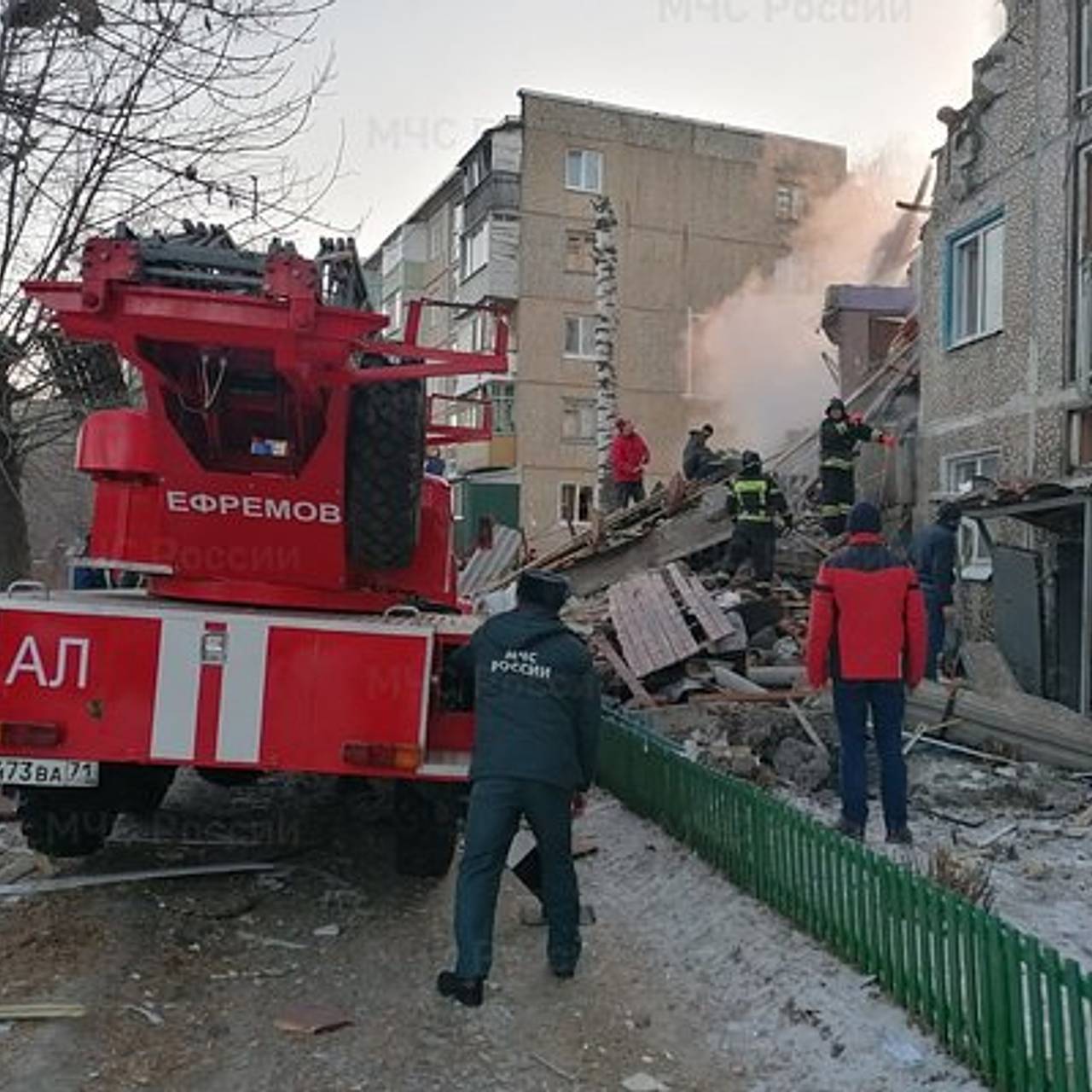 В МЧС допустили нахождение людей под завалами дома в Тульской области:  Происшествия: Россия: Lenta.ru