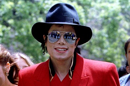 Половину акций Майкла Джексона захотели продать почти за миллиард долларов