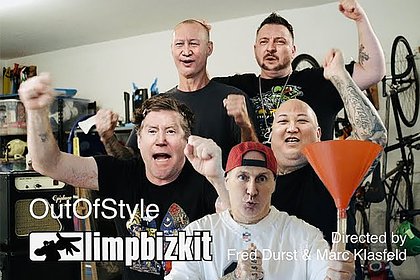 Limp Bizkit выпустили клип с дипфейк-версиями Путина и Байдена