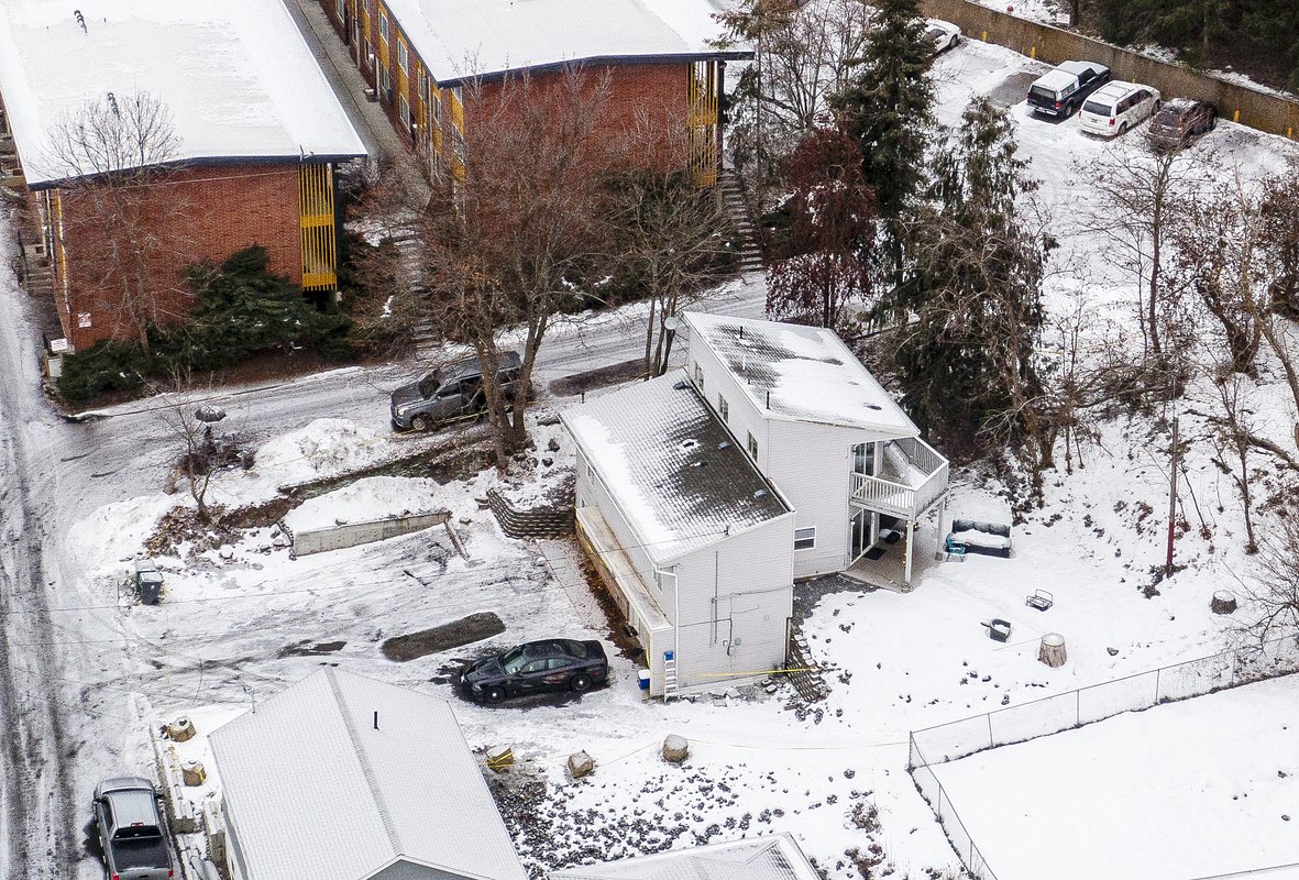 Вид сверху на дом, где произошло убийство четырех студентов